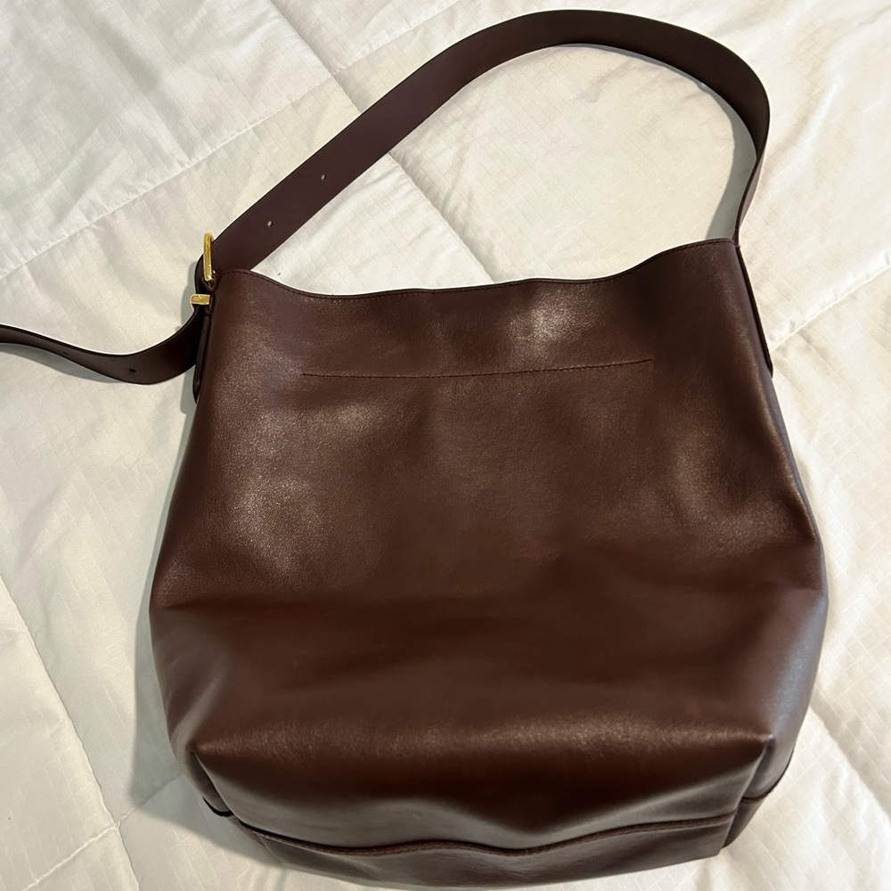 Madewell Essential Bucket Tote